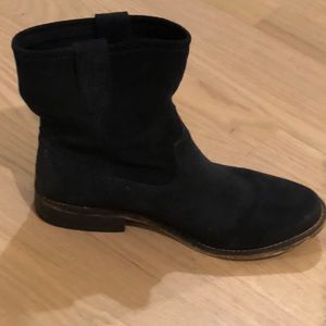 Zigi Girl Navy Suede ankle boot